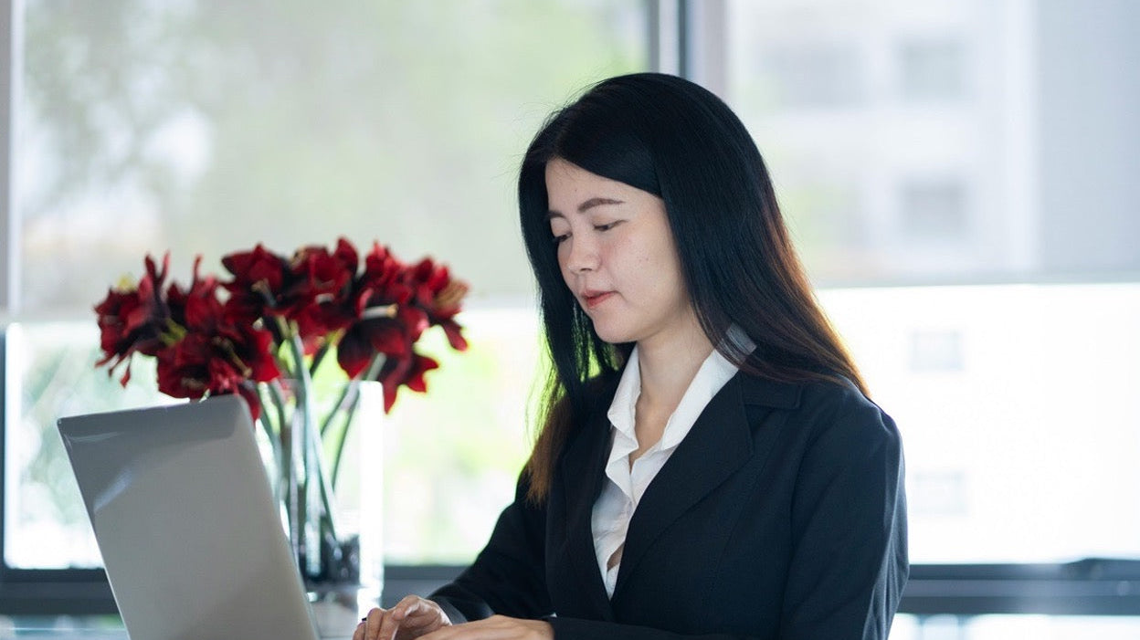 Virtual Assistants for Law Firms: Cost & Best Staffing Solutions