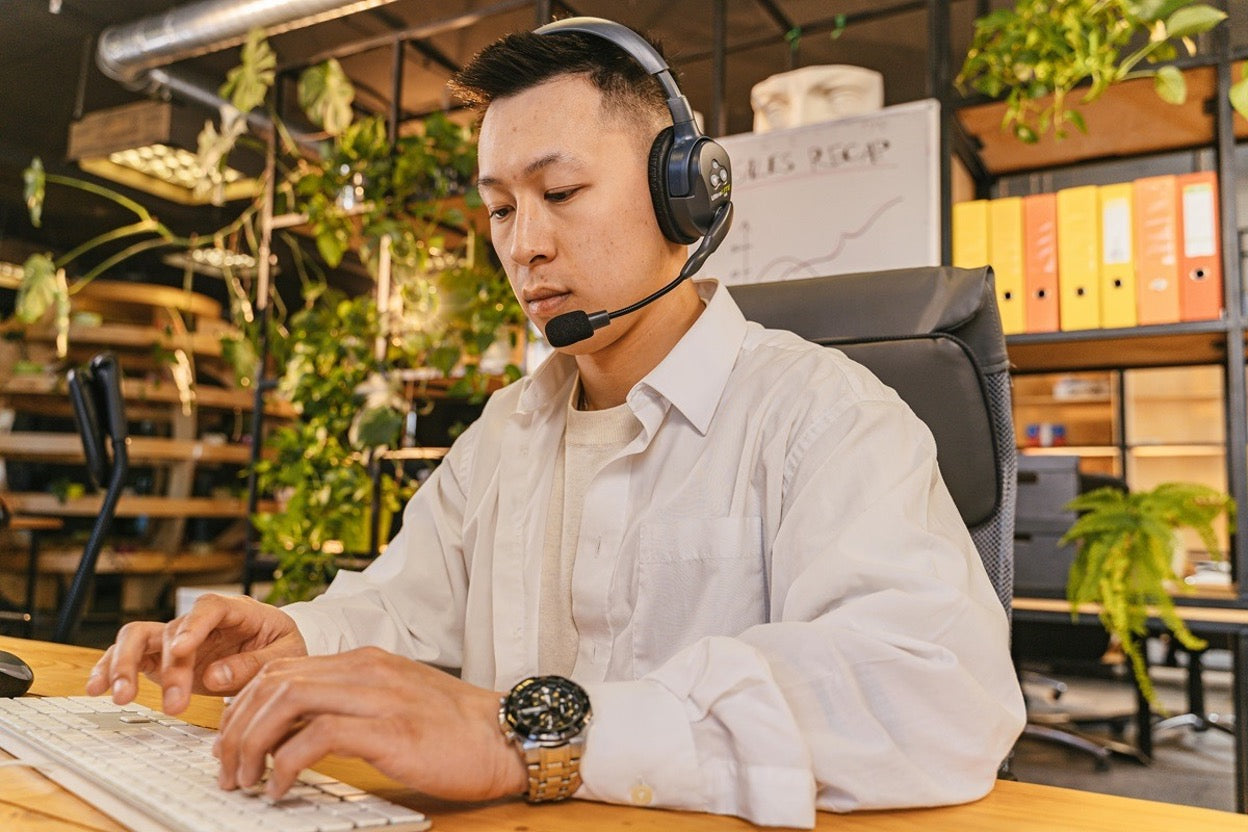 Virtual Assistants for Ecommerce: Tasks, Best Staffing Options & Cost