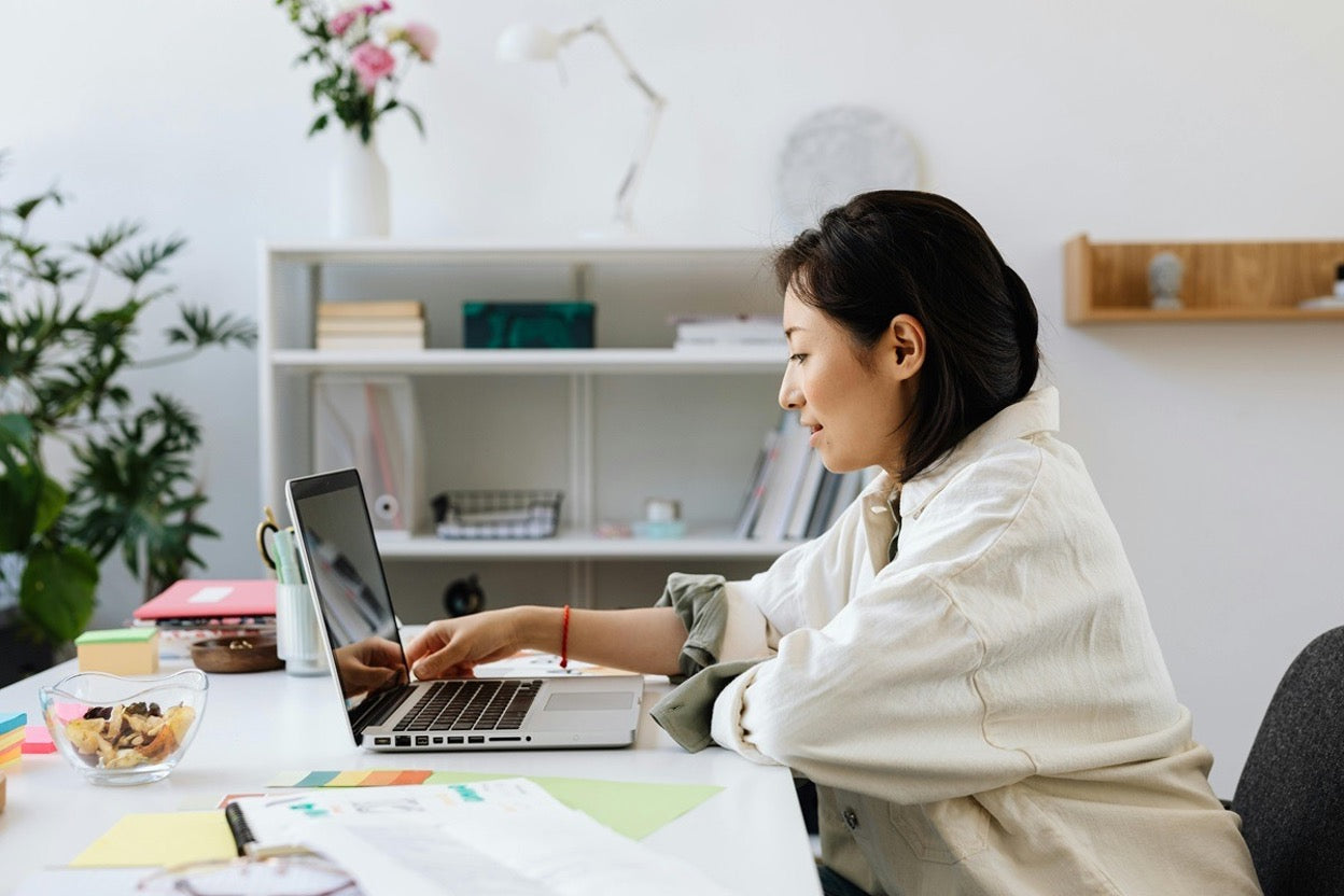Virtual Assistants for Lead Generation: Responsibilities, Cost & Best Staffing Agencies
