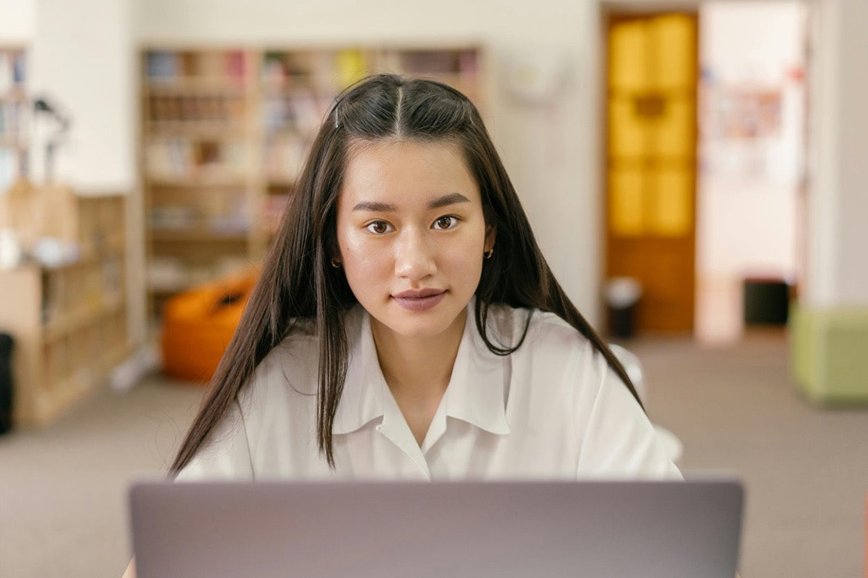 Virtual Assistants for Bookkeeping: Cost & How to Hire